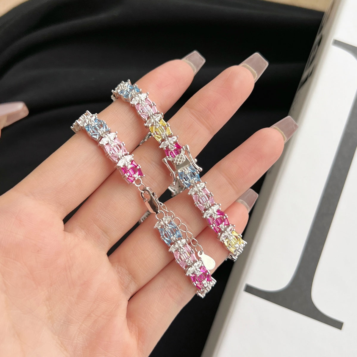 [Max Jewelry ]Delicate Colorful Multi Cut Party Bracelet