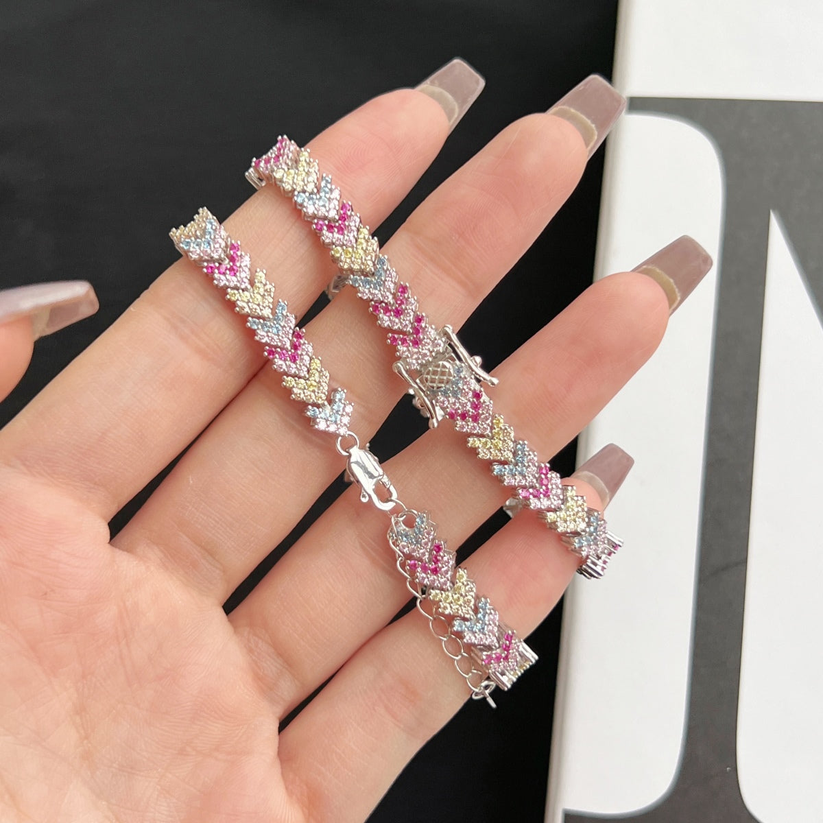 [Max Jewelry ]Ornate Sparkling Round Cut Party Bracelet