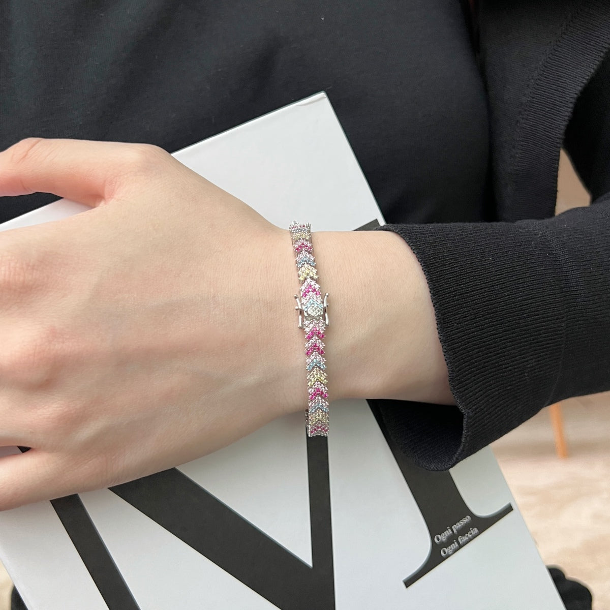 [Max Jewelry ]Ornate Sparkling Round Cut Party Bracelet