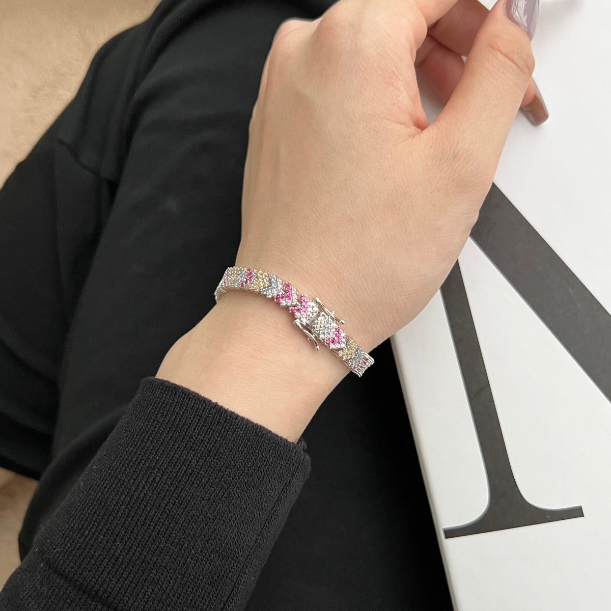 [Max Jewelry ]Ornate Sparkling Round Cut Party Bracelet