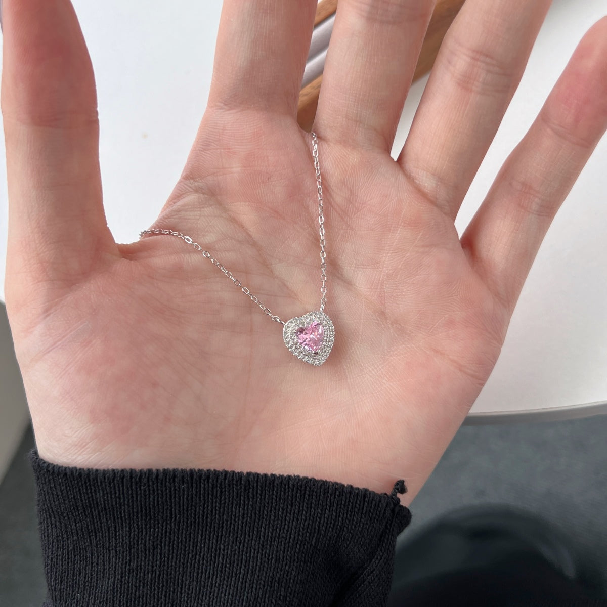 [Max Jewelry ]Exquisite Heart Shape Necklace