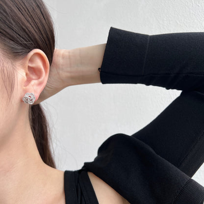 [Max Jewelry ]Exquisite Flower Shape Daily Earrings