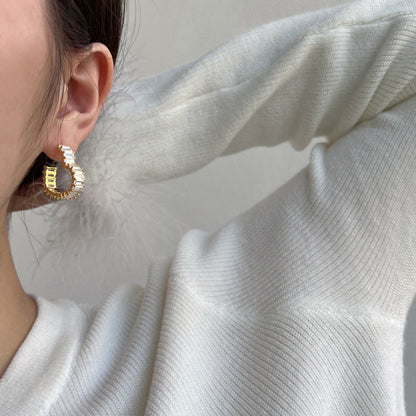 [Max Jewelry ]Radiant Heart Cutout Earrings