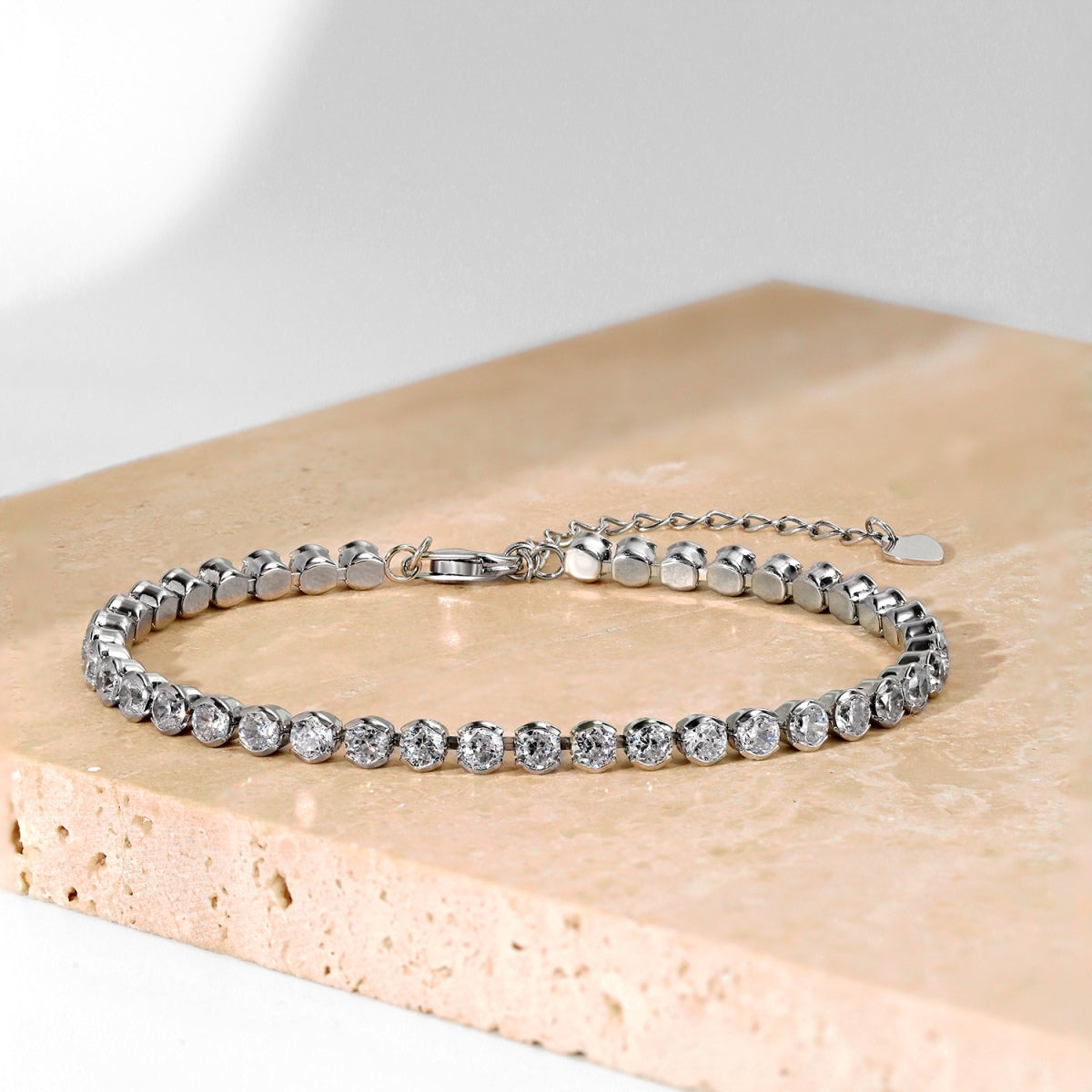 [Max Jewelry ]Dazzling Sparkling Round Cut Daily Bracelet