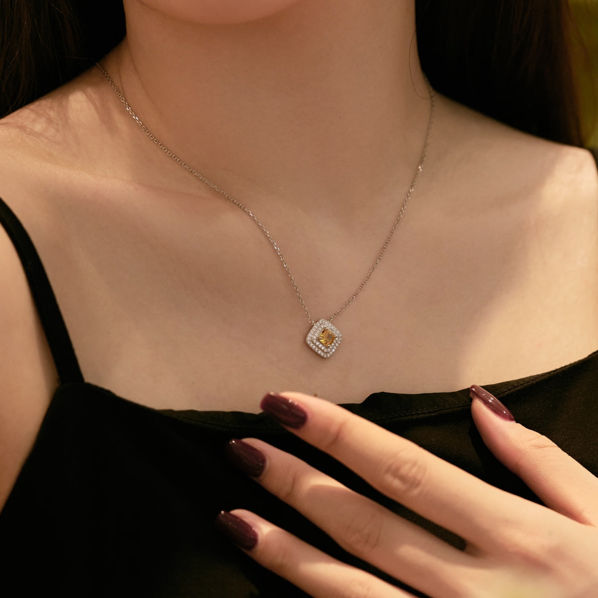 [Max Jewelry ]Sparkling Asscher Cut Necklace