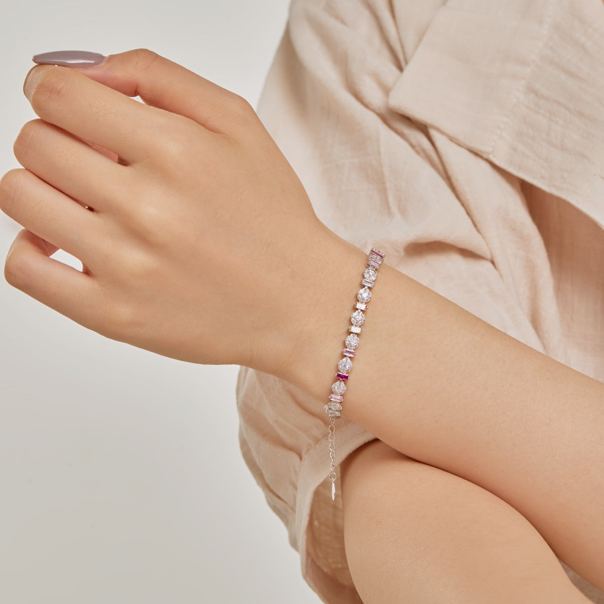 [Max Jewelry ]Radiant Colorful Round Shape Daily Bracelet