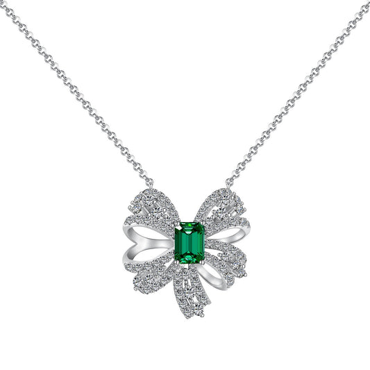 [Max Jewelry ]Luxurious Flower Shape Emerald Cut Necklace