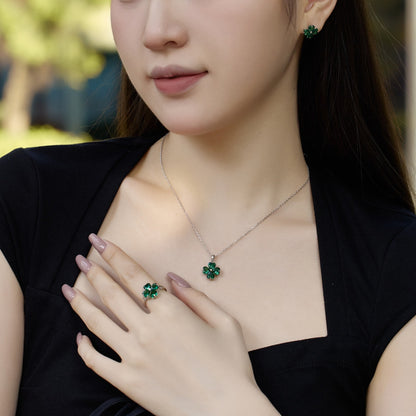 [Max Jewelry ]Heart-Shaped Four-Leaf Clover Bead Necklace