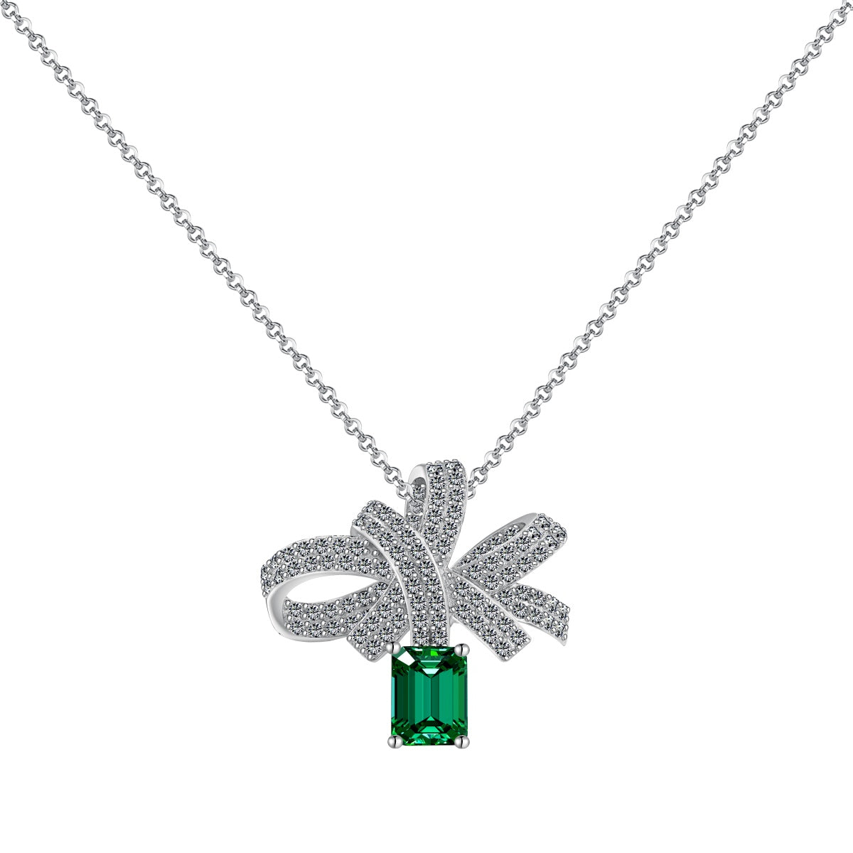 [Max Jewelry ]Luxurious Flower Shape Emerald Cut Necklace