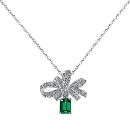 [Max Jewelry ]Luxurious Flower Shape Emerald Cut Necklace