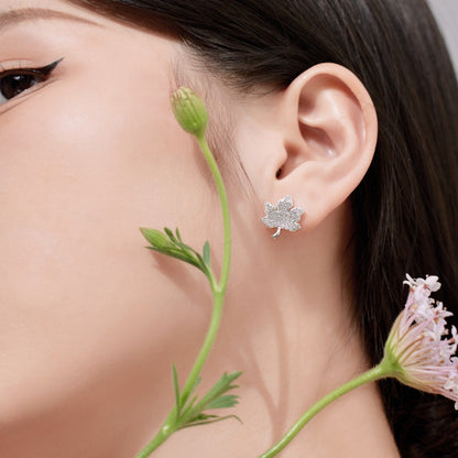 [Max Jewelry ]Exquisite Maple Leaf Design Earrings