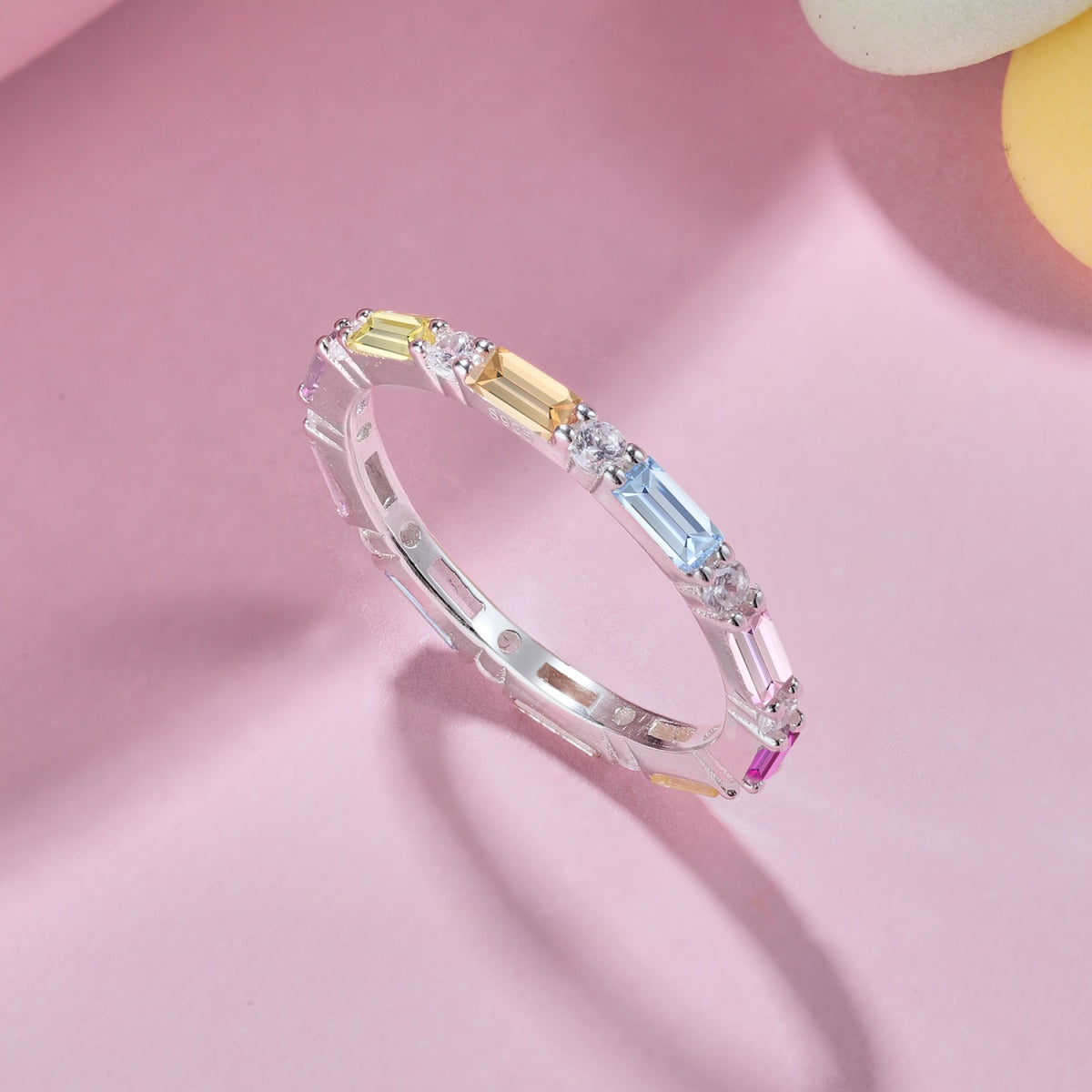 [Max Jewelry ]Lively In Shades Elegant Radiant Cut Daily Ring
