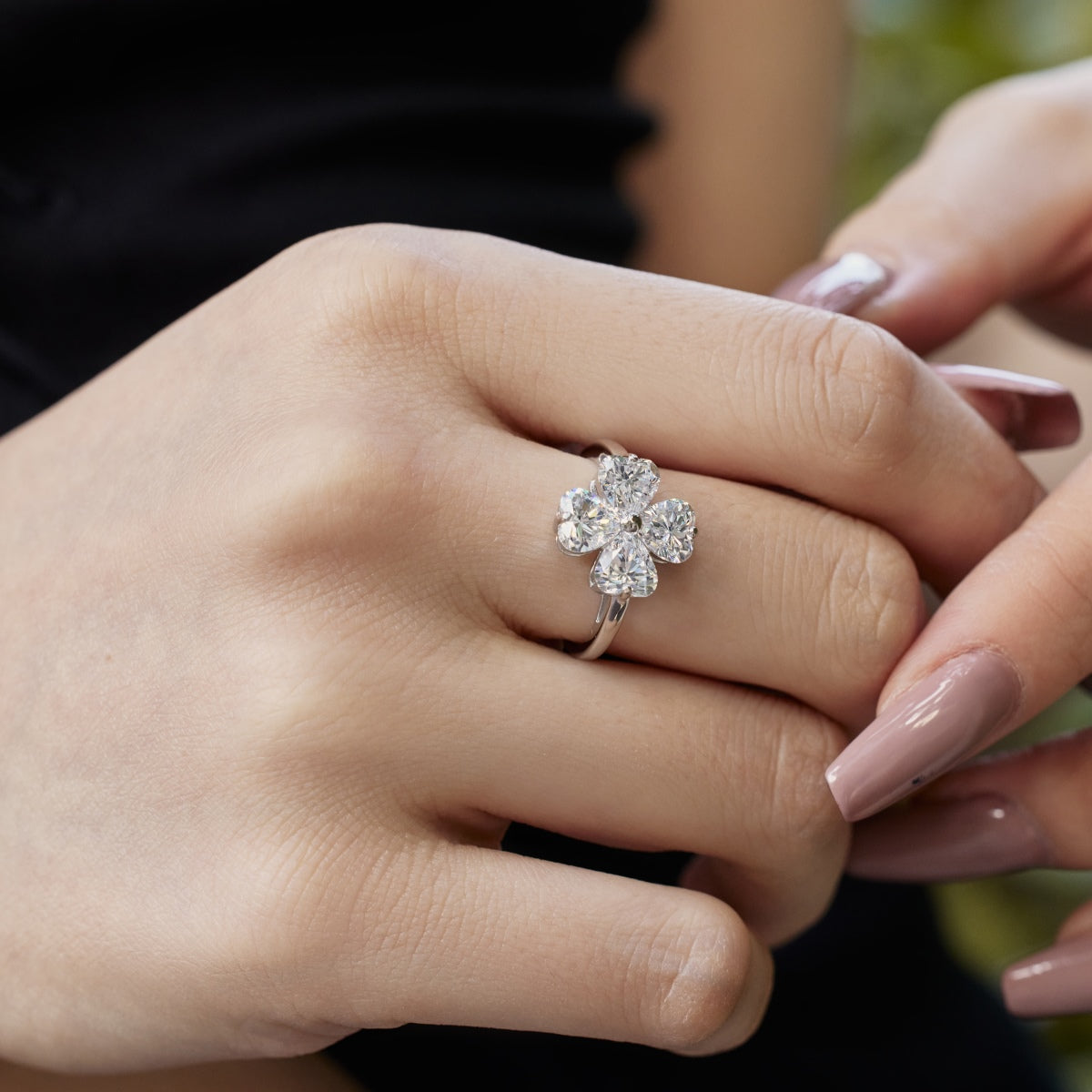 [Max Jewelry ]Heart-shaped Four-Leaf Clover Ball Ring