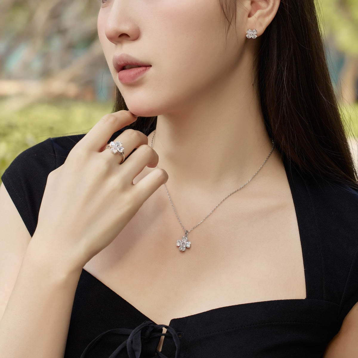 [Max Jewelry ]Heart-shaped Four-Leaf Clover Ball Ring