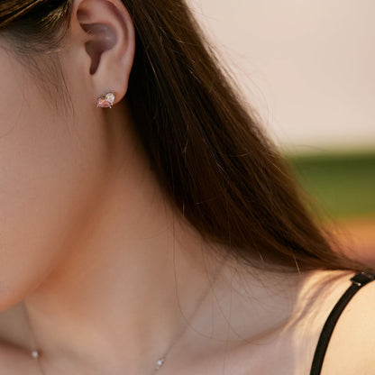 [Max Jewelry ]Dazzling Elegant Heart Cut Lover Earrings