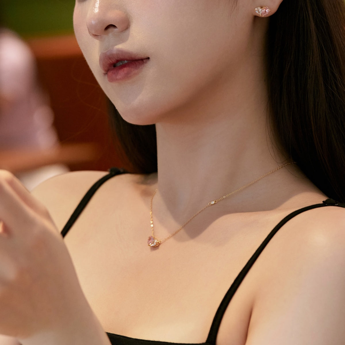 [Max Jewelry ]Dazzling Elegant Heart Cut Lover Earrings