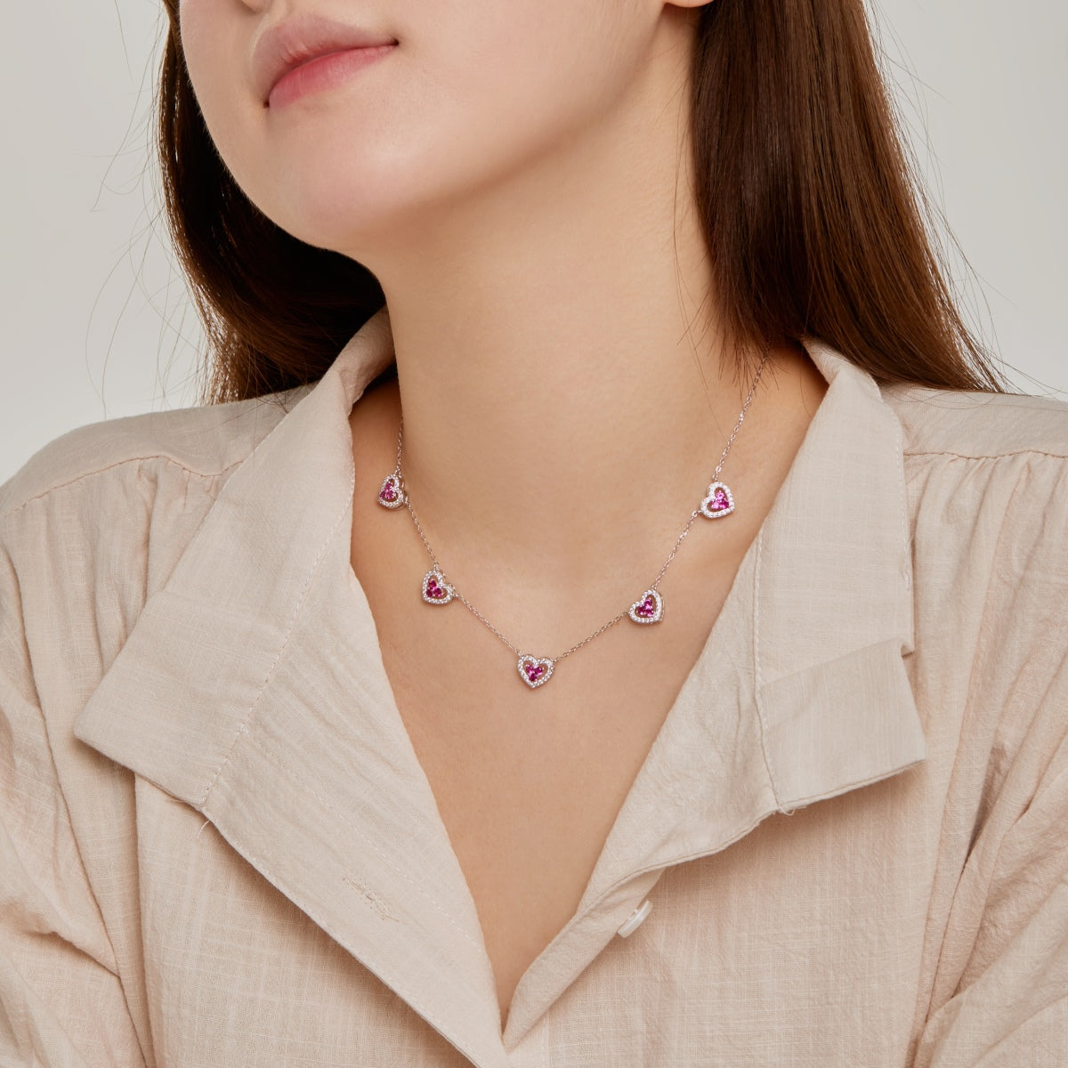 [Max Jewelry ]Sparkling Five Heart Necklace