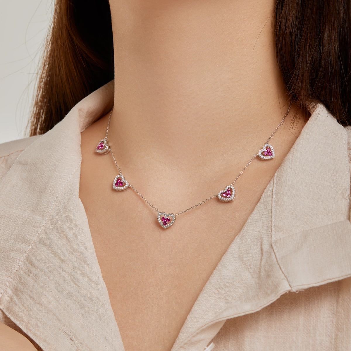 [Max Jewelry ]Sparkling Five Heart Necklace