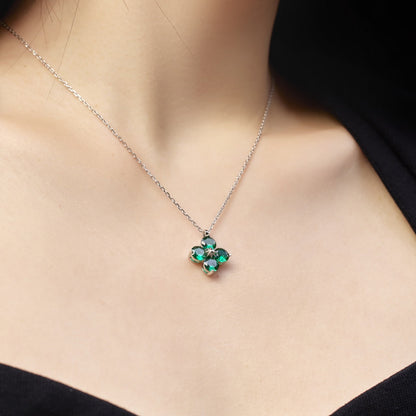 [Max Jewelry ]Four-Leaf Clover And Eight-Pointed Star Necklace