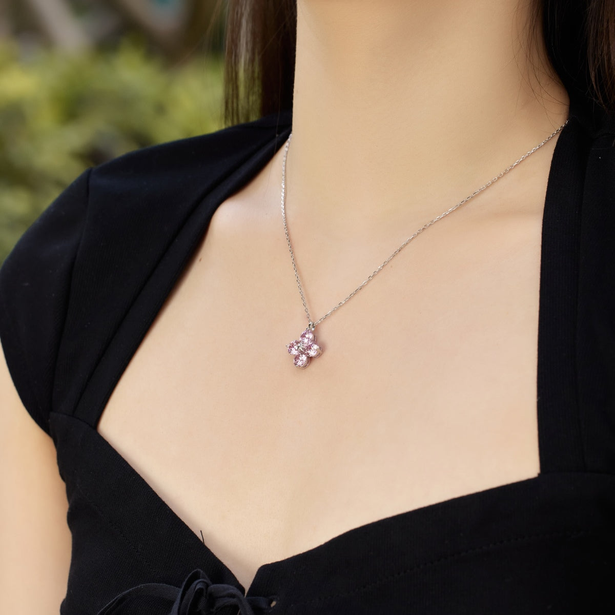 [Max Jewelry ]Four-Leaf Clover And Eight-Pointed Star Necklace