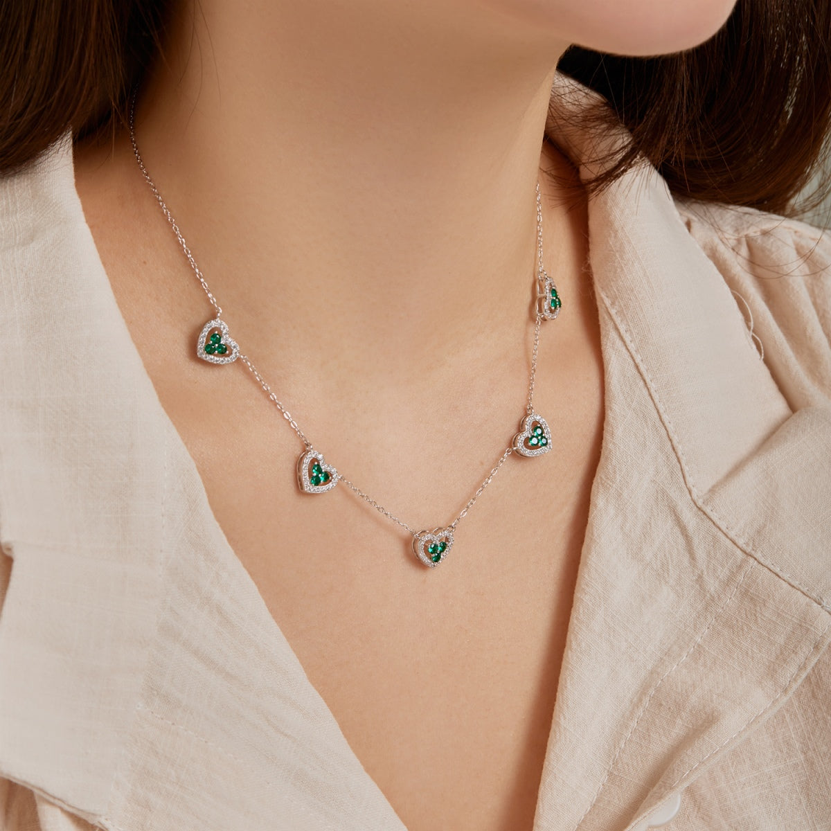 [Max Jewelry ]Sparkling Five Heart Necklace