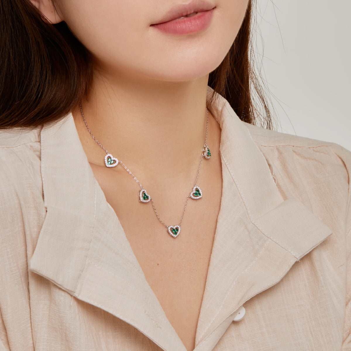 [Max Jewelry ]Sparkling Five Heart Necklace