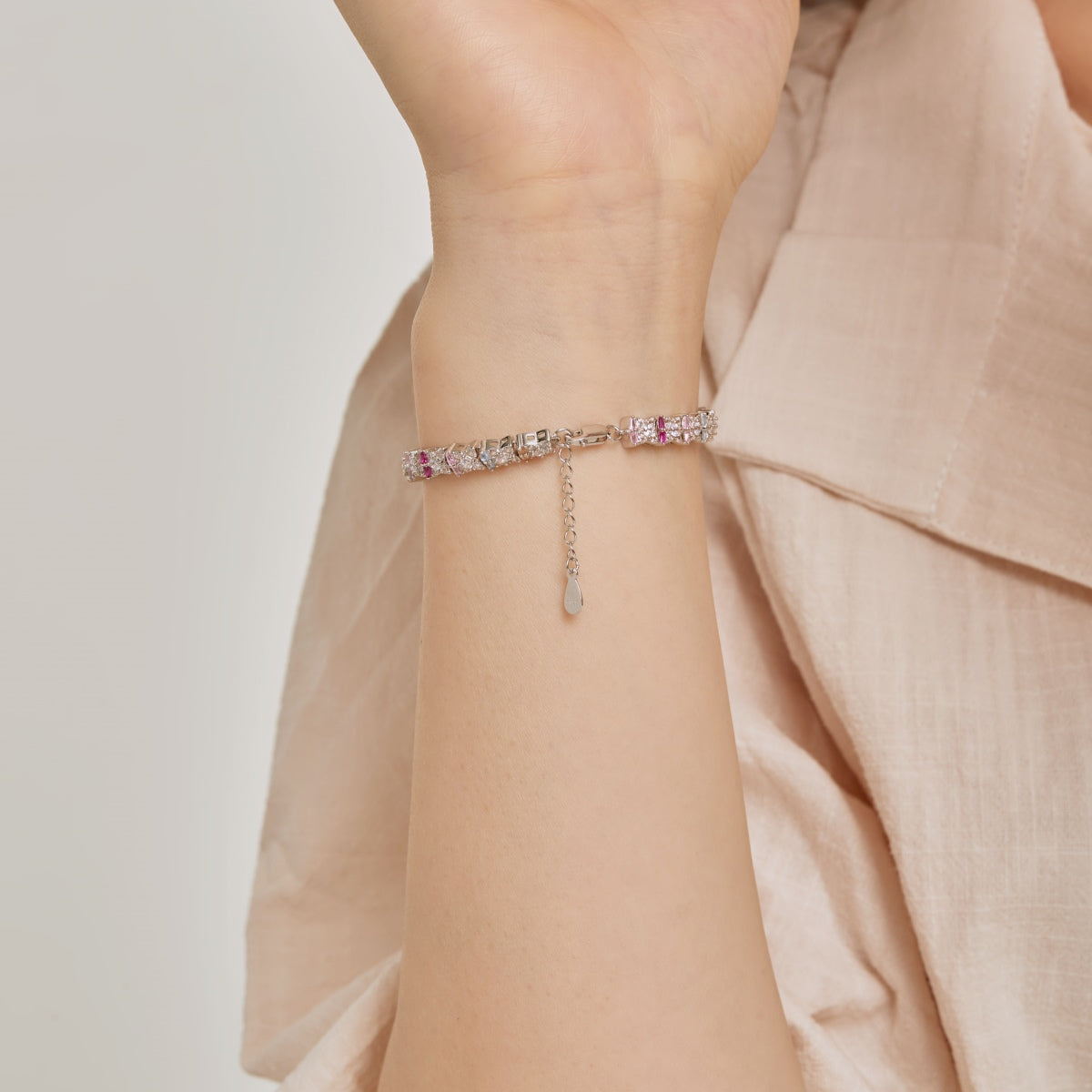 [Max Jewelry ]Unique Colorful Flower Shape Daily Bracelet