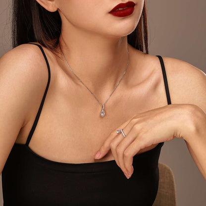 [Max Jewelry ]Delicate Water Drop Shape Fashion Necklace