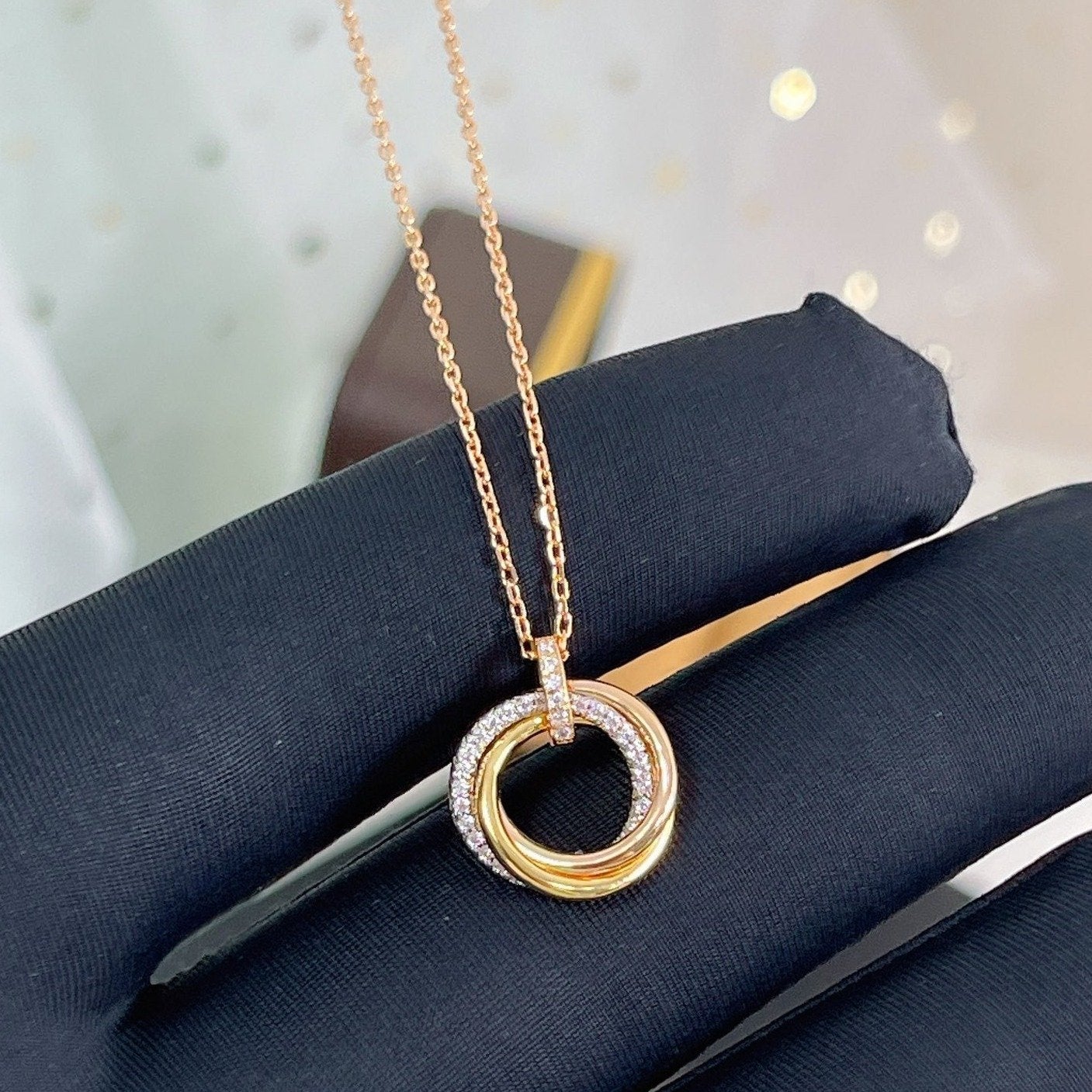 [Max Jewelry ]TRINITY NECKLACE SILVER GOLD PINK GOLD DIAMONDS