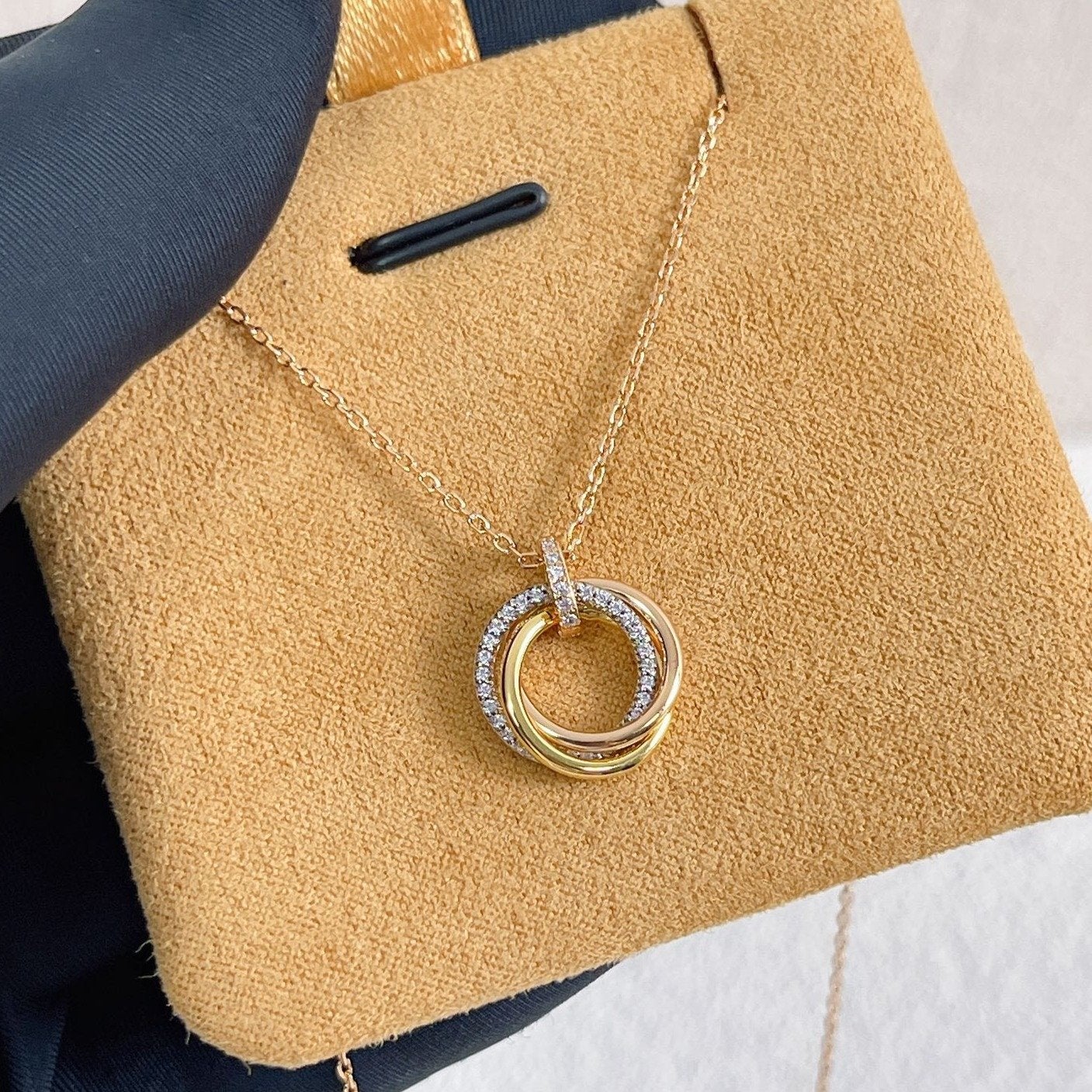 [Max Jewelry ]TRINITY NECKLACE SILVER GOLD PINK GOLD DIAMONDS