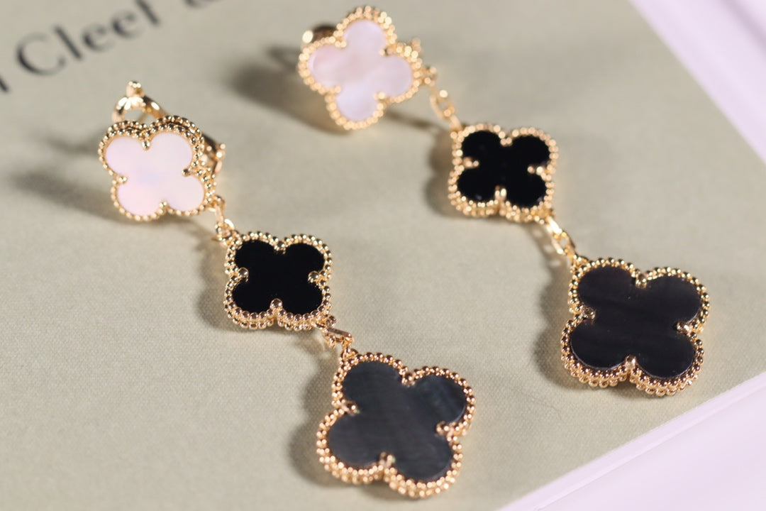 [Max Jewelry ]CLOVER EARRINGS GOLD ONYX MOP 3 MOTIF