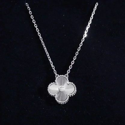 [Max Jewelry ]CLOVER  15MM DIAMOND LASER NECKLACE SILVER