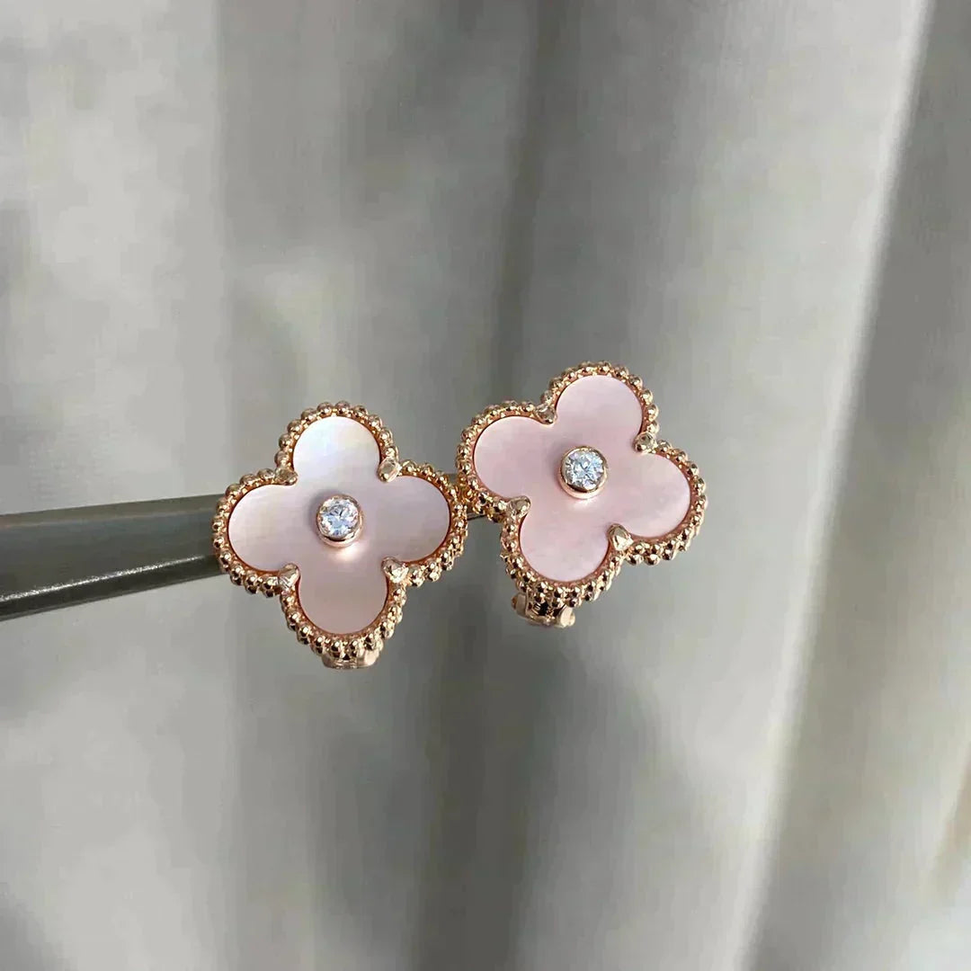 [Plus&Max]CLOVER MEDIUM 1 MOTIFS  PINK MOP DIAMOND EARRINGS