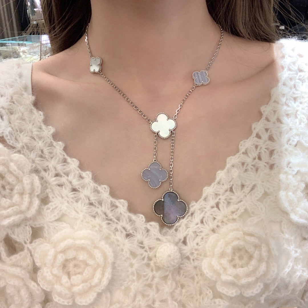 [Max Jewelry ]CLOVER MOP CHALCEDONY NECKLACE SILVER 6 MOTIF