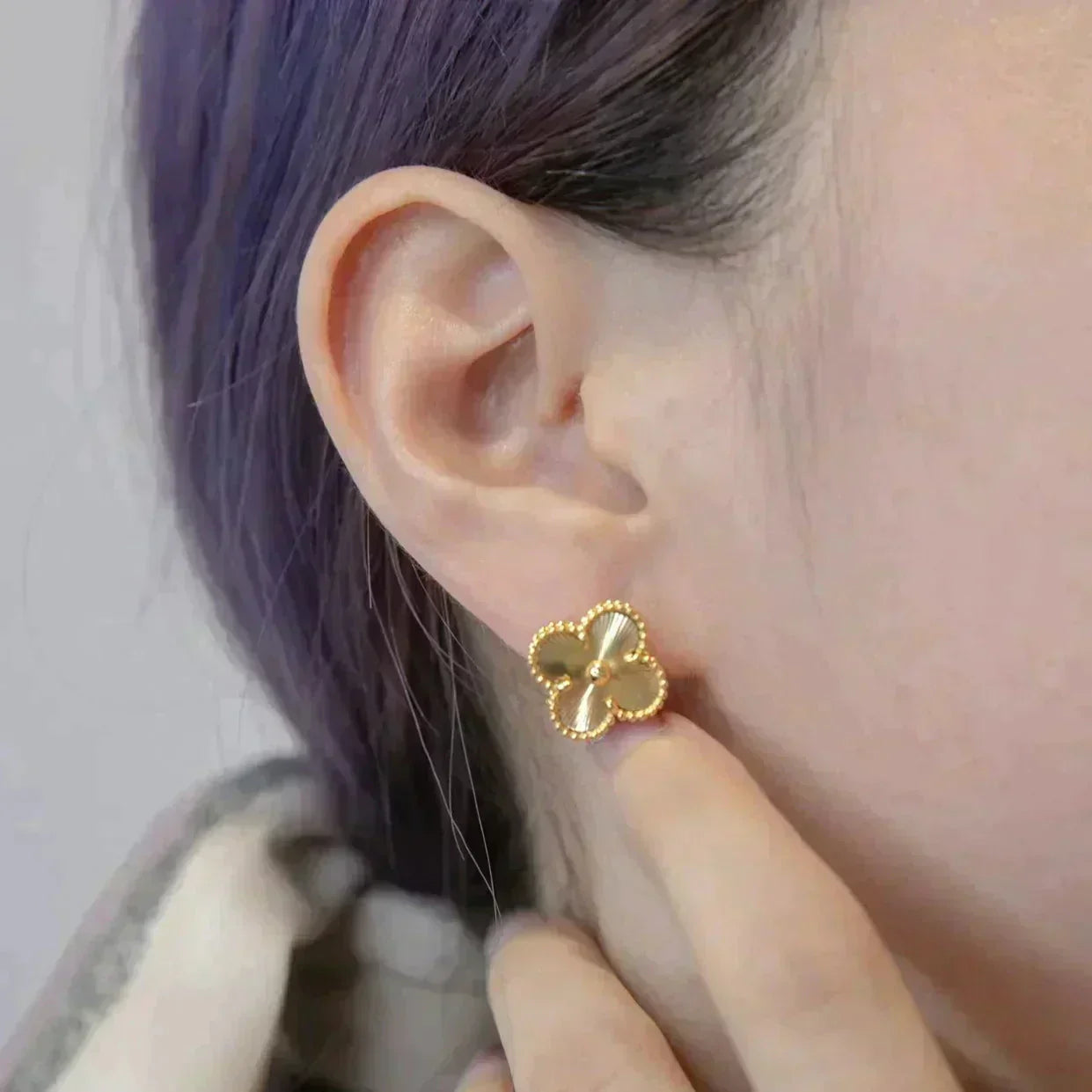 [Max Jewelry ]CLOVER MEDIUM 1 MOTIFS LASER EARRINGS