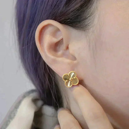 [Max Jewelry ]CLOVER MEDIUM 1 MOTIFS LASER EARRINGS