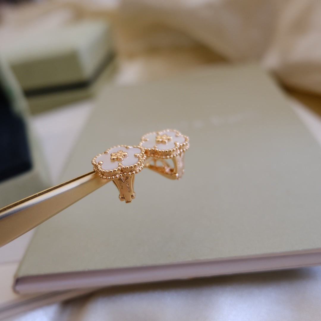[Max Jewelry ]LUCKY PINK GOLD WHITE MOP EARRINGS