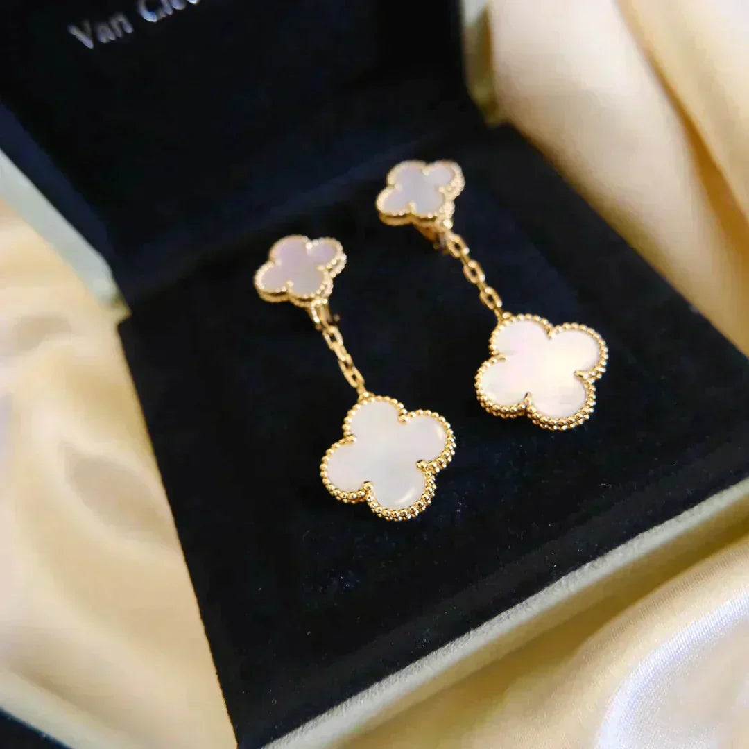 [Max Jewelry ]CLOVER 2 MOTIF WHITE MOP EARRINGS