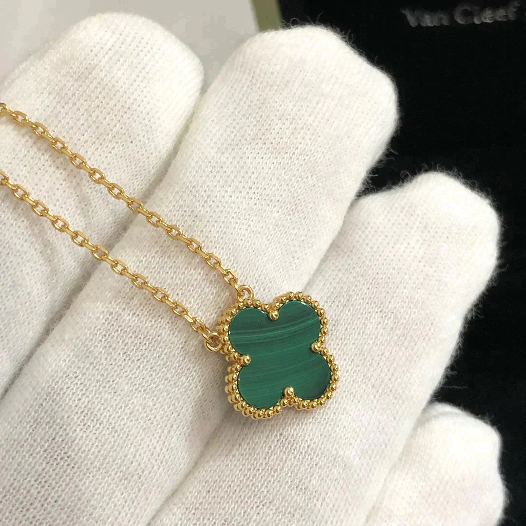 [Max Jewelry ]CLOVER 15MM MALACHITE SINGLE FLOWER  NECKLACE
