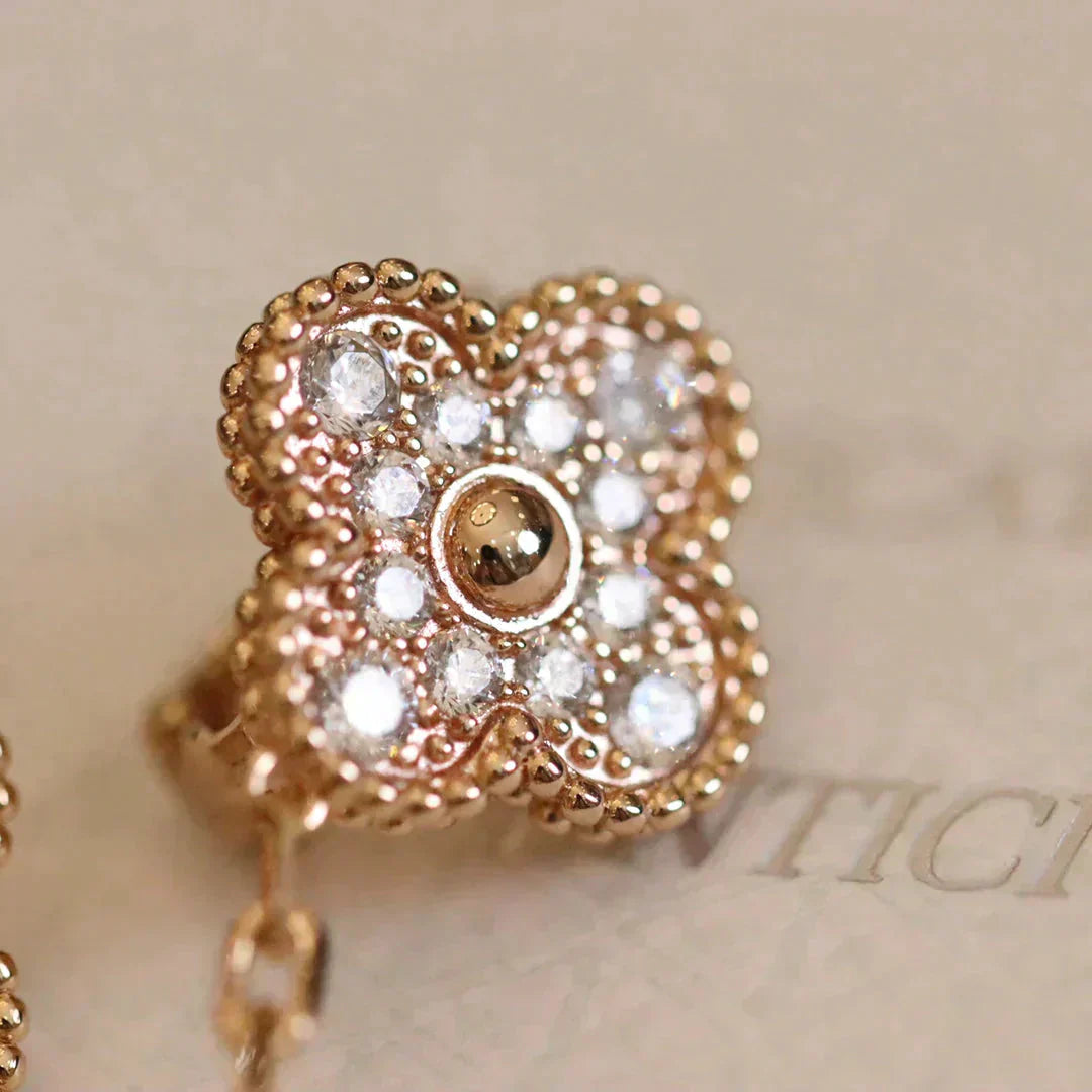 [Max Jewelry ]CLOVER MEDIUM 1 MOTIFS FUll DIAMOND EARRINGS