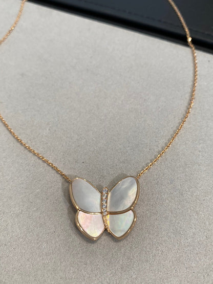 [Max Jewelry ]BUTTERFLY GOLD MOP DIAMOND NECKLACE