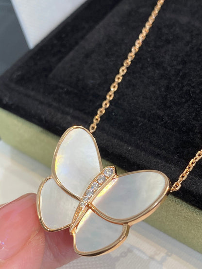 [Max Jewelry ]BUTTERFLY GOLD MOP DIAMOND NECKLACE