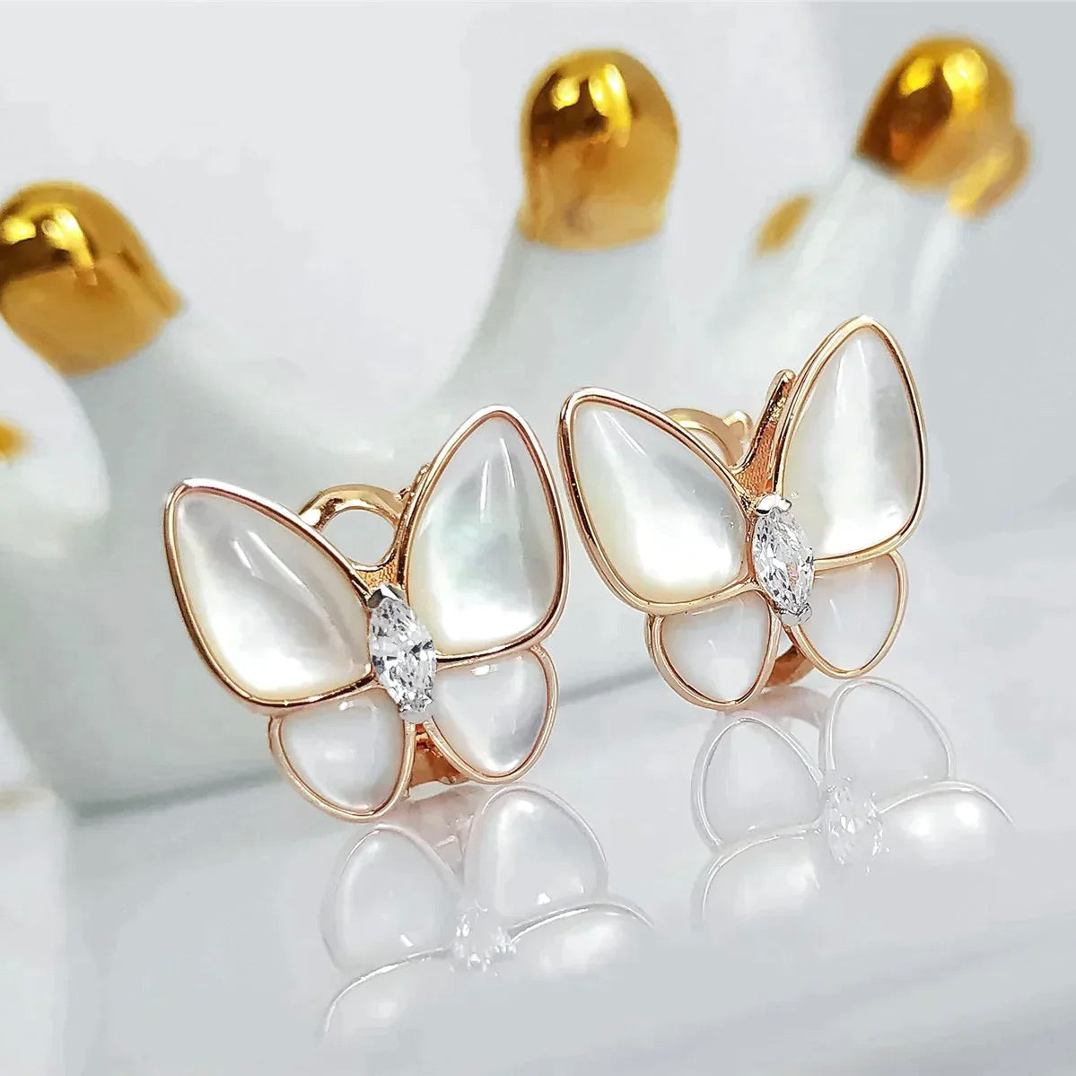 [Max Jewelry ]BUTTERFLY MOP DIAMOND EARRINGS