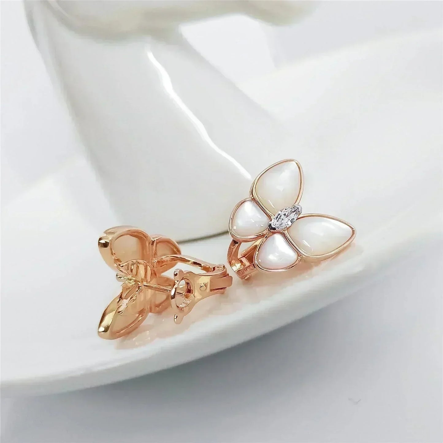 [Max Jewelry ]BUTTERFLY MOP DIAMOND EARRINGS