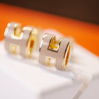 [Plus&Max]MINI POP H GOLD EARRINGS GREY
