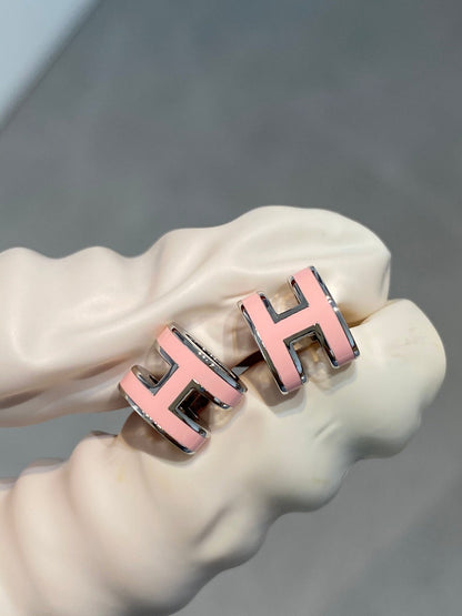 [Max Jewelry ]MINI POP H SILVER EARRINGS PINK