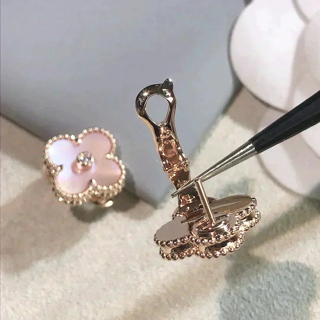 [Max Jewelry ]CLOVER MEDIUM 1 MOTIFS  PINK MOP DIAMOND EARRINGS