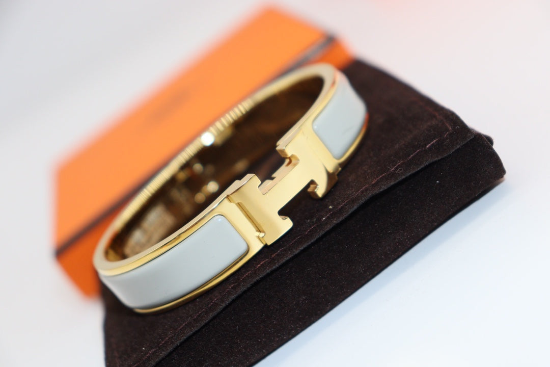 [Max Jewelry ]H LIGHT BLUE BRACELET