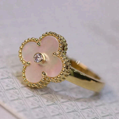 [Max Jewelry ]CLOVER PINK MOP RING GOLD DIAMOND