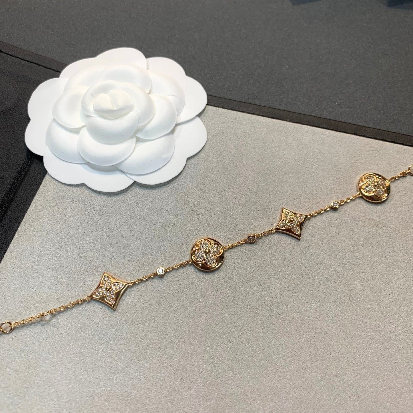 [Max Jewelry ]STAR AND SUN 4 MOTIFS GOLD DIAMONDS BRACELET